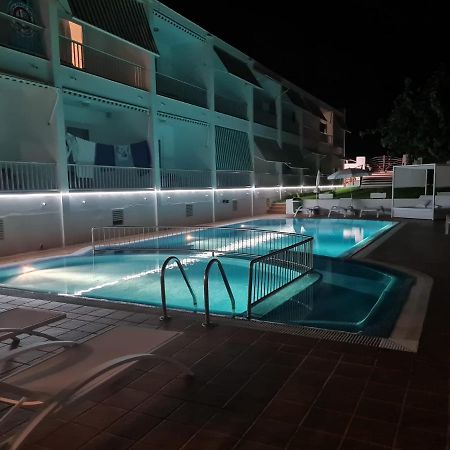 Hostal S'Algaret ฟอร์เนลส์ ภายนอก รูปภาพ